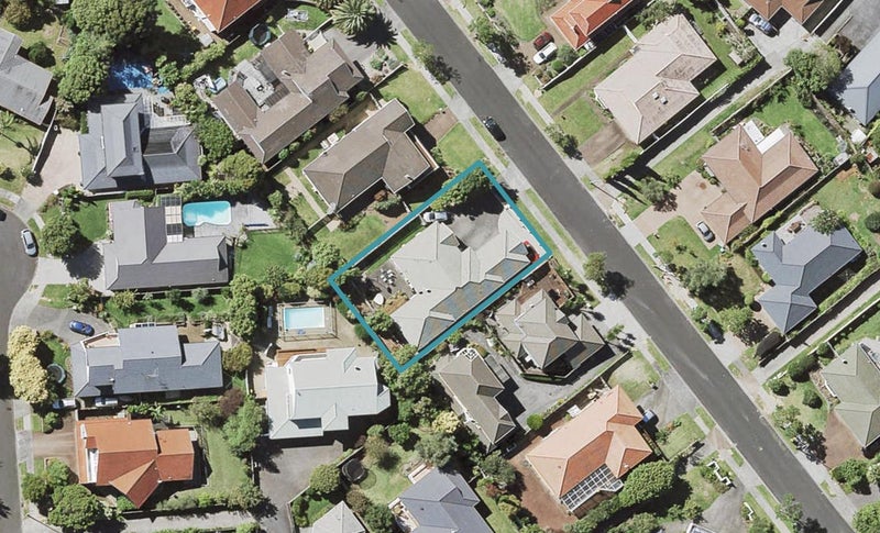 17 Simmental Crescent, Somerville, Manukau - Carousel 1