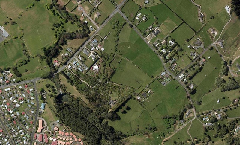 11 Tay Street, Glenbervie, Whangārei - Carousel 1