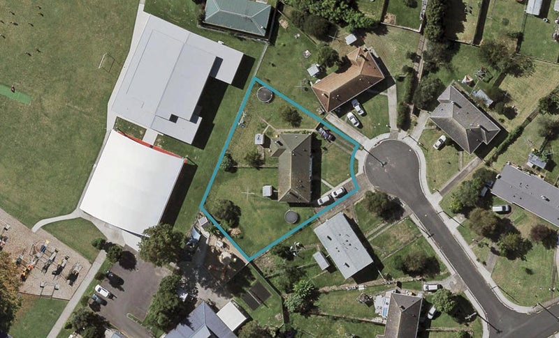 6 Finlay Place, Ōtara, Auckland - Carousel 1