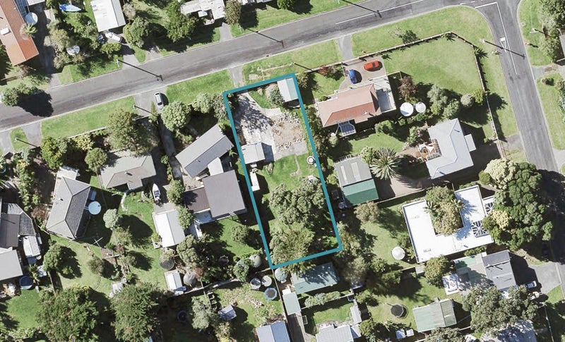 33 First View Avenue, Beachlands, Auckland - Carousel 1