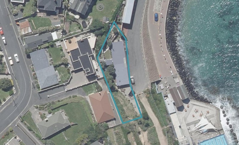 2B Second Beach Road, Saint Clair, Dunedin - Carousel 1