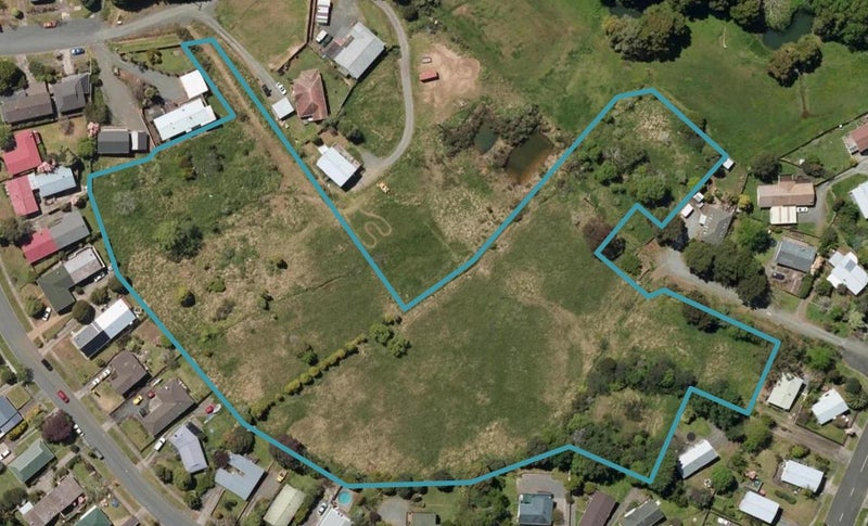 4 Beacondale Place, Te Kamo, Whangārei - Carousel 1