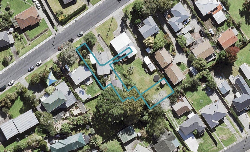 11/5 Lancaster Road, Beach Haven, Auckland - Carousel 1
