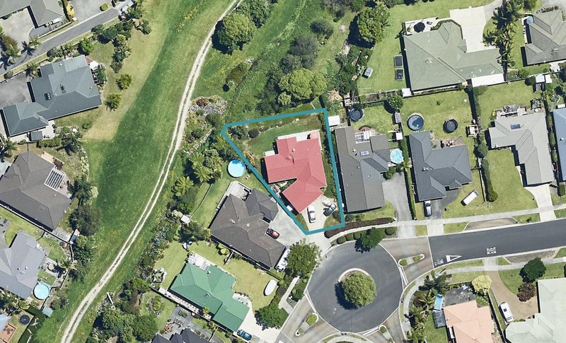 239 Castlewold Drive, Bethlehem, Tauranga - Carousel 1