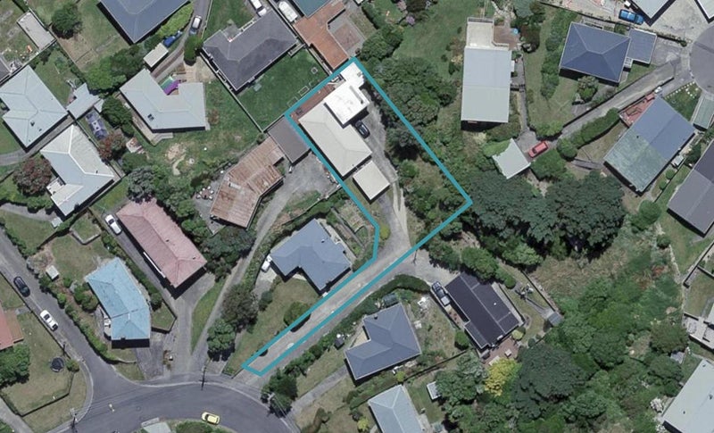 15 Omega Street, Newlands, Wellington - Carousel 1