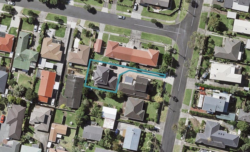 16A Tamaki Bay Drive, Pakuranga, Auckland - Carousel 1