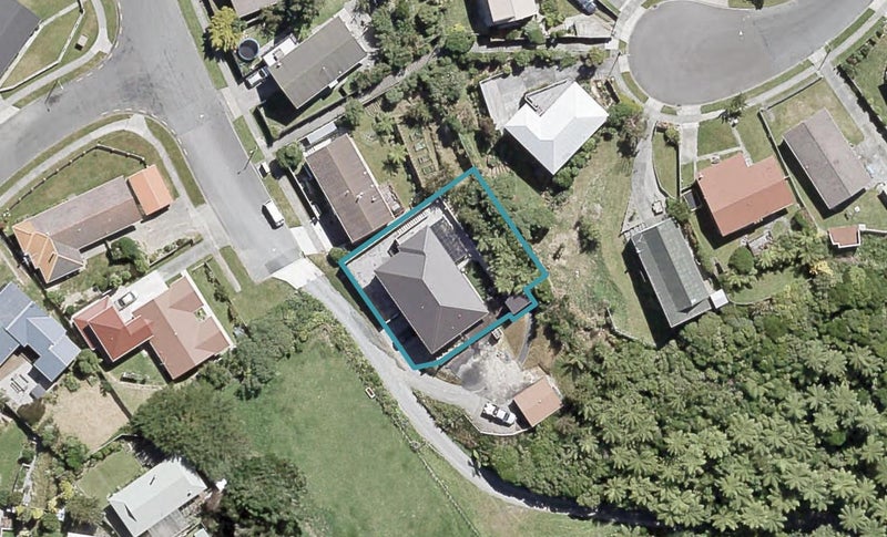 39 Invercargill Drive, Kelson, Lower Hutt - Carousel 1