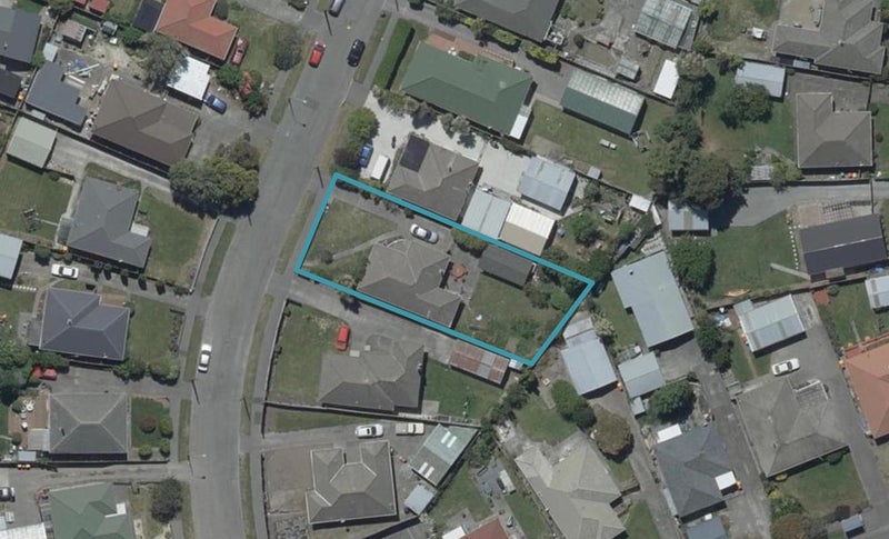 8 Tauiwi Crescent, Hei Hei, Christchurch - Carousel 1