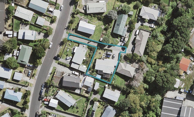 30A Riserra Drive, Ranui, Auckland - Carousel 1