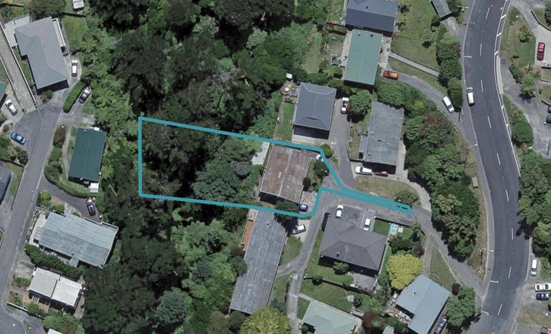8 Cyril Way, Paparangi, Wellington - Carousel 1