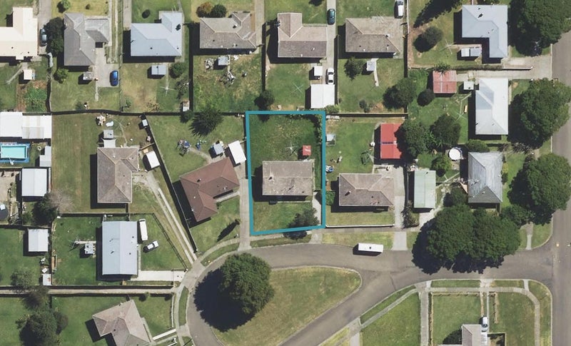 6 Davy Place, Outer Kaiti, Gisborne - Carousel 1