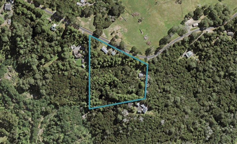 40 Crows Road, Swanson, Auckland - Carousel 1