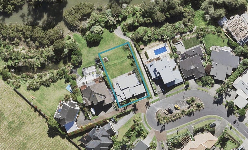 29 Pitoitoi Avenue, Greenhithe, Auckland - Carousel 1