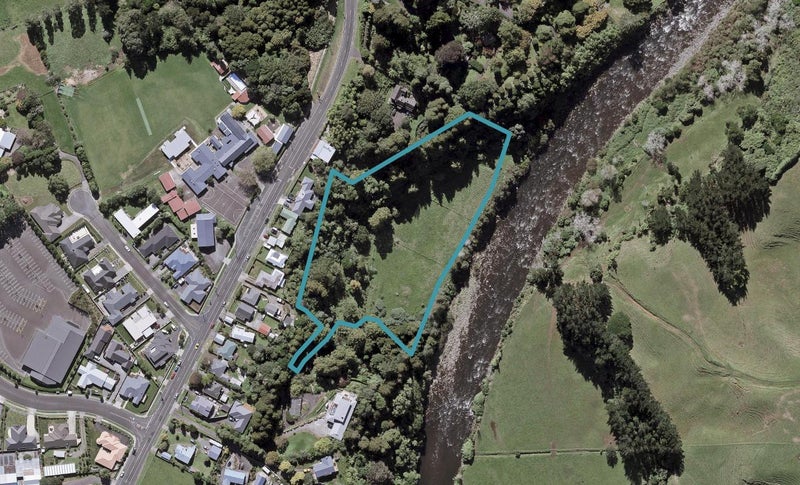 525F Mangorei Road, Highlands Park, New Plymouth - Carousel 1