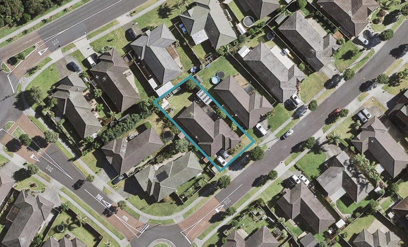 43 Croftview Road, Wattle Downs, Auckland - Carousel 1