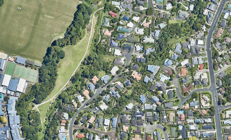 77 Little John Drive, Bellevue, Tauranga - Carousel 1