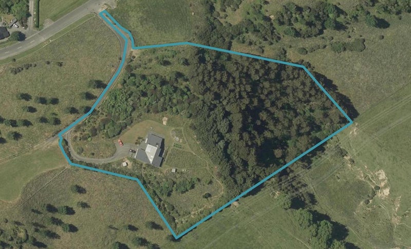86 Kingsdale Park Drive, Palmerston North - Carousel 1