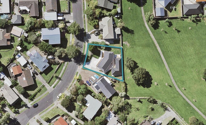 6 Bain Place, Bucklands Beach, Auckland - Carousel 1