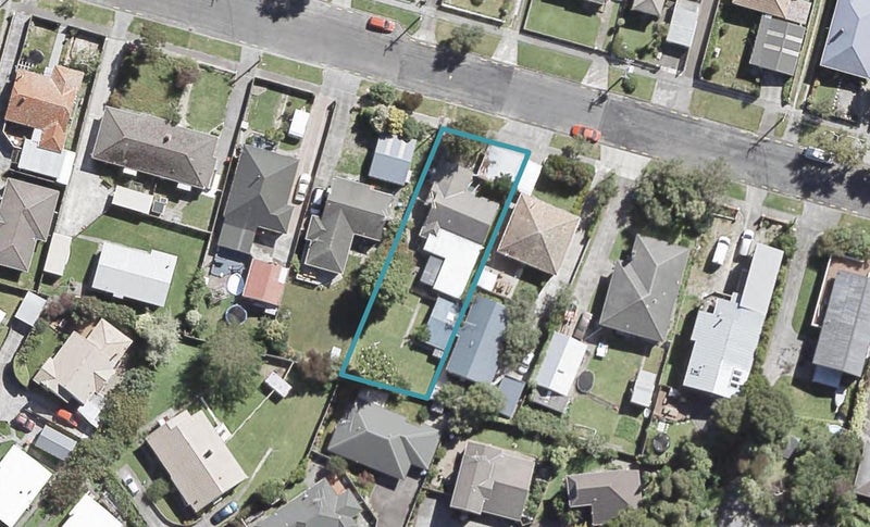 205 Whites Line, WAIWHETU, LOWER HUTT - Carousel 1