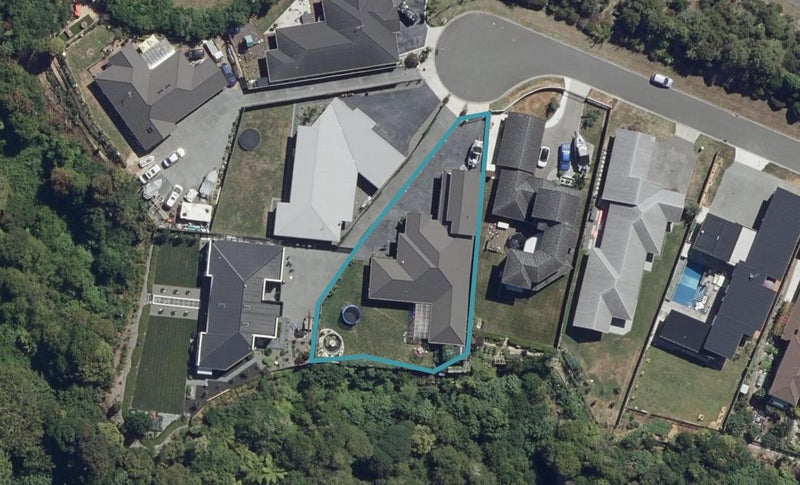 11 Porima Way, Chedworth, Hamilton - Carousel 1