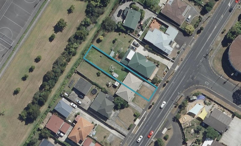 86 Forest Lake Road, Forest Lake, Hamilton - Carousel 1