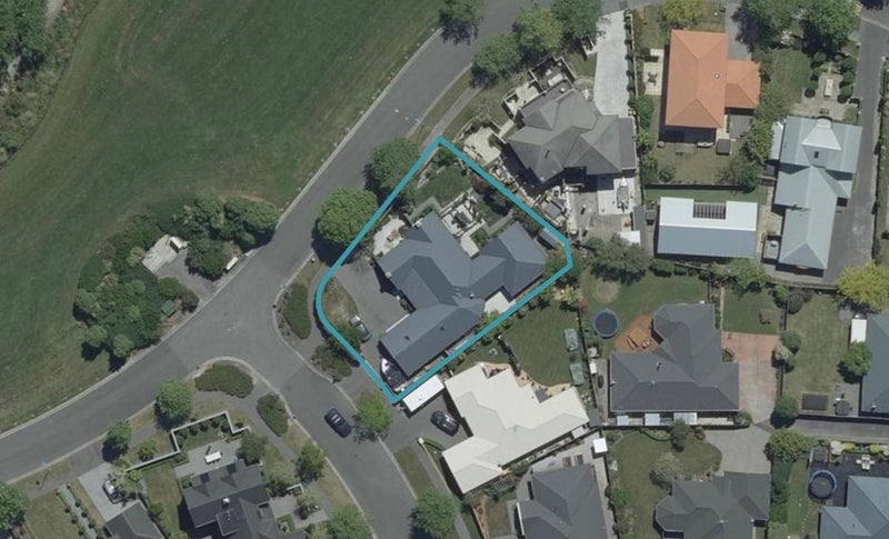 50 Willowview Drive, Redwood, Christchurch - Carousel 1