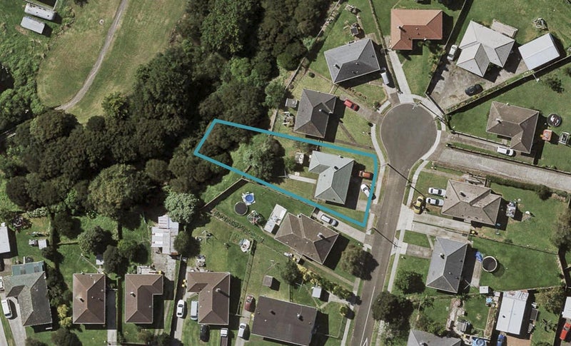 6 Oroua Place, Otara, Auckland - Carousel 1