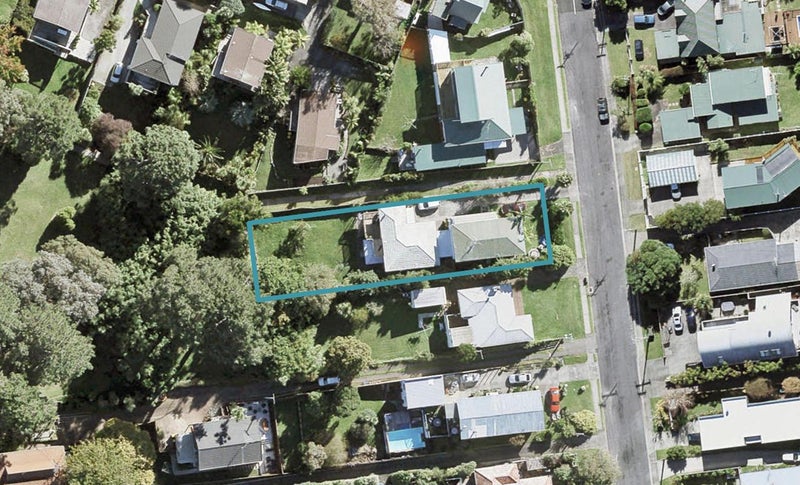 1/3 Salem Place, Torbay, Auckland - Carousel 1