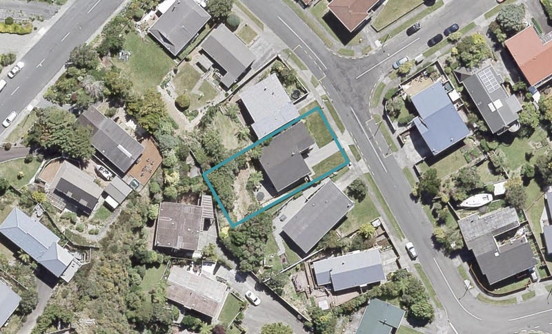 7 Protea Street, Maungaraki, Lower Hutt - Carousel 1