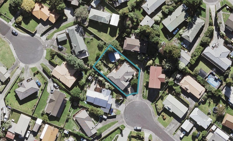 11 Clarion Place, Glendene, Auckland - Carousel 1