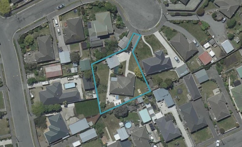 10 Quebec Place, Wainoni, Christchurch - Carousel 1