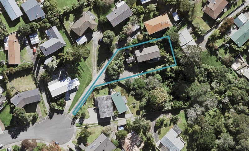 52 Japonica Drive, Beach Haven, Auckland - Carousel 1