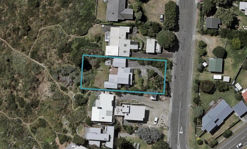 37 Field Way, Waikanae Beach, Waikanae - Carousel 1