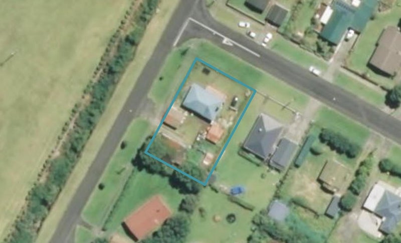 13 Longfellow Road, Ōpunake - Carousel 1
