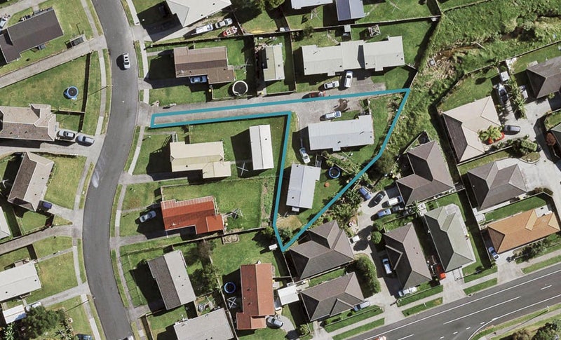 7 Hanford Place, Clendon Park, Auckland - Carousel 1