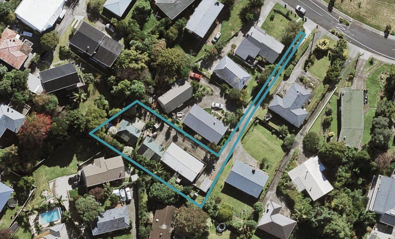 103A Hendry Avenue, Hillsborough, Auckland - Carousel 1
