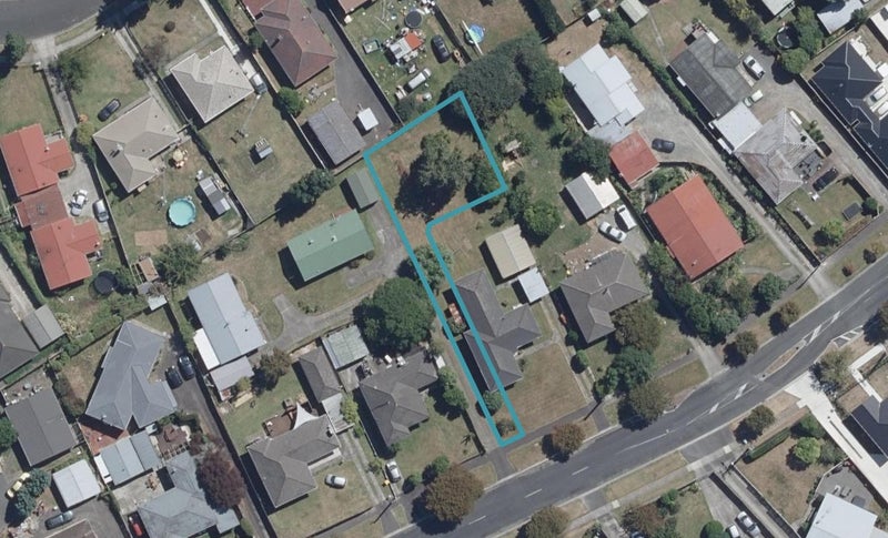 4/10 Mahana Road, St Andrews, Hamilton - Carousel 1