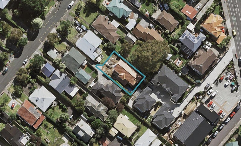 10A Aliford Avenue, One Tree Hill, Auckland - Carousel 1