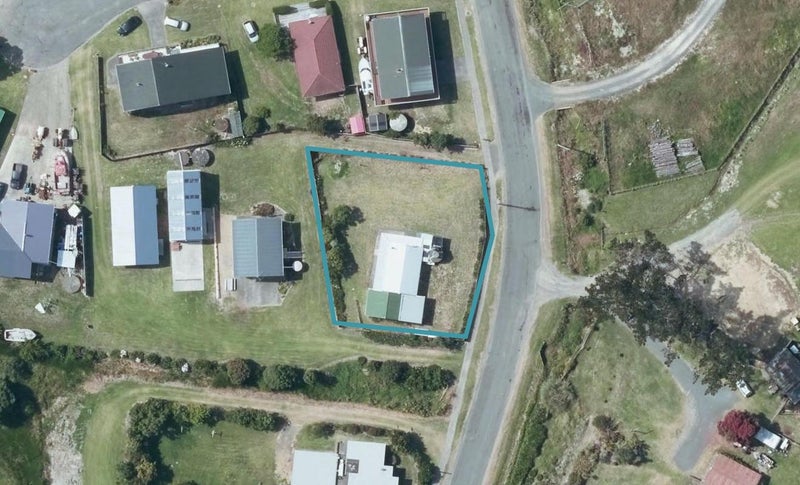 116 Newcastle Street, Māhia - Carousel 1