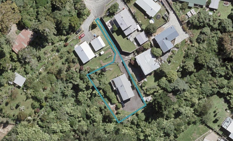 9 Serenity Grove, Maoribank, Upper Hutt - Carousel 1