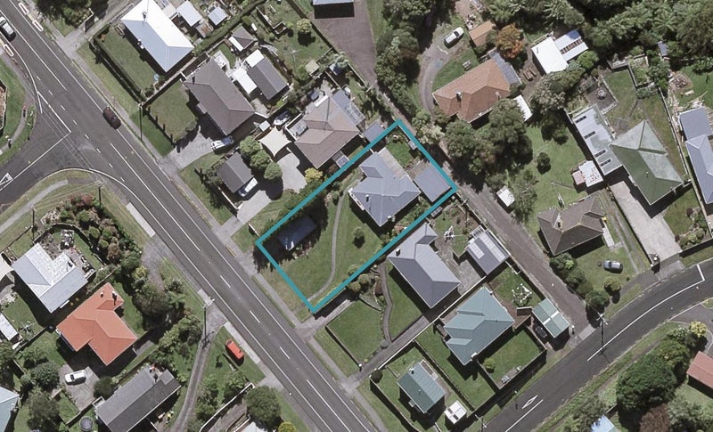 114 Omata Road, Marfell, New Plymouth - Carousel 1