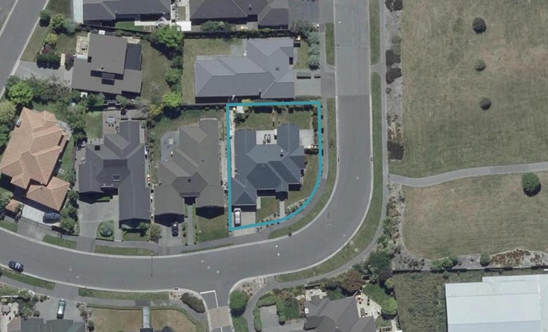 28 Bottle Lake Drive, Parklands, Christchurch - Carousel 1