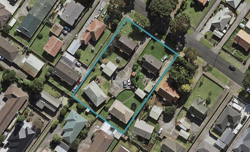 2/13 Avis Avenue, Papatoetoe, Auckland - Carousel 1