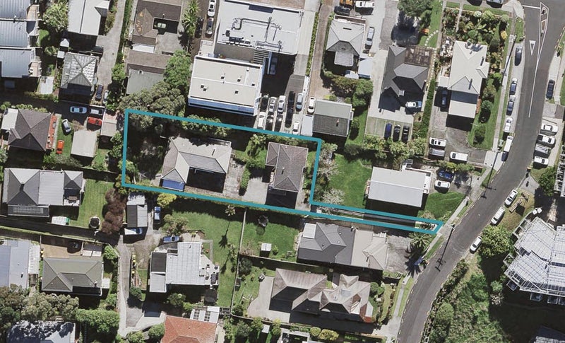 1/5 Huka Road, Birkenhead, Auckland - Carousel 1