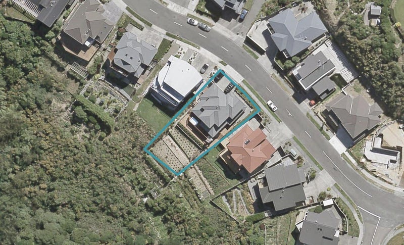 70 Cedar Street, Maungaraki, Lower Hutt - Carousel 1