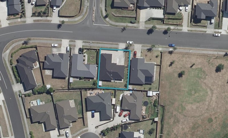 65 Farnborough Drive, Grandview Heights, Hamilton - Carousel 1