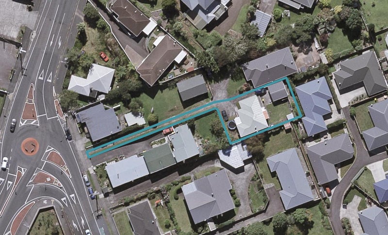 3B Waimea Street, Westown, New Plymouth - Carousel 1