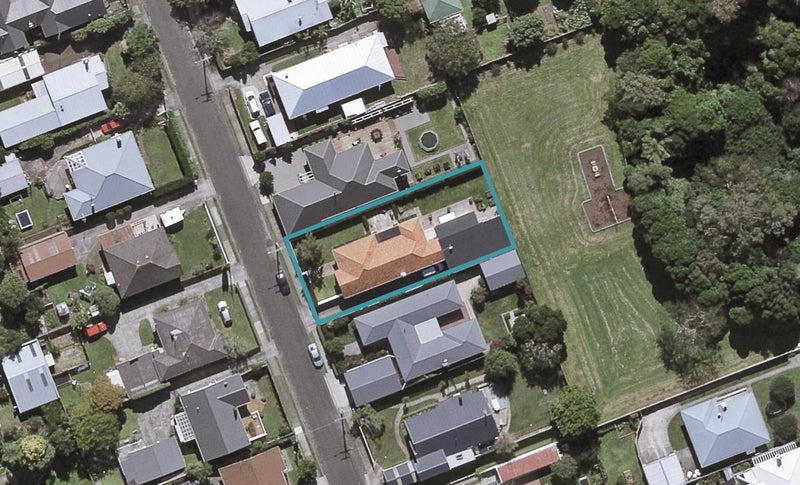 9 Tokomaru Street, Welbourn, New Plymouth - Carousel 1