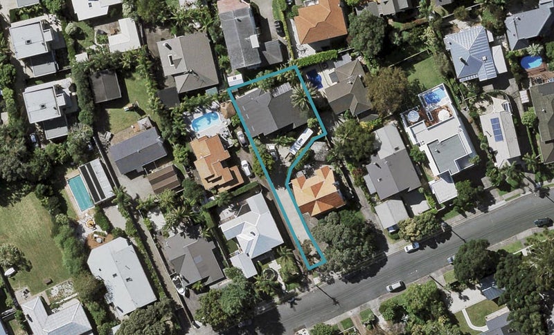 14 Norwood Road, Bayswater, Auckland - Carousel 1