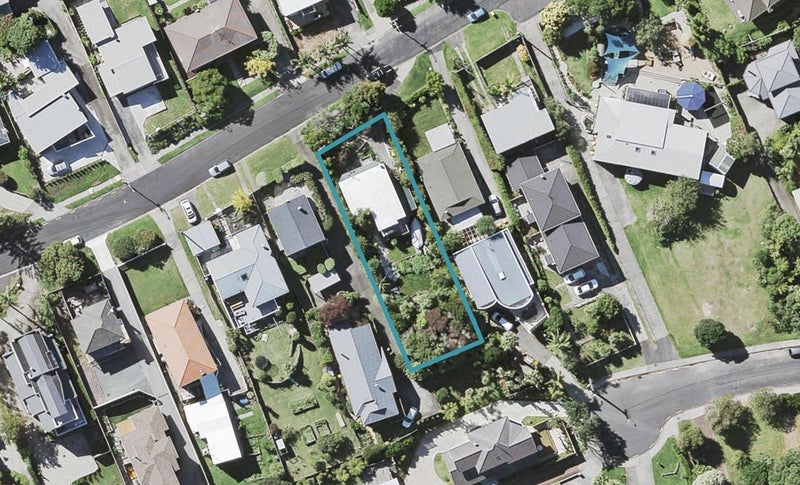 8 Hythe Terrace, Mairangi Bay, Auckland - Carousel 1